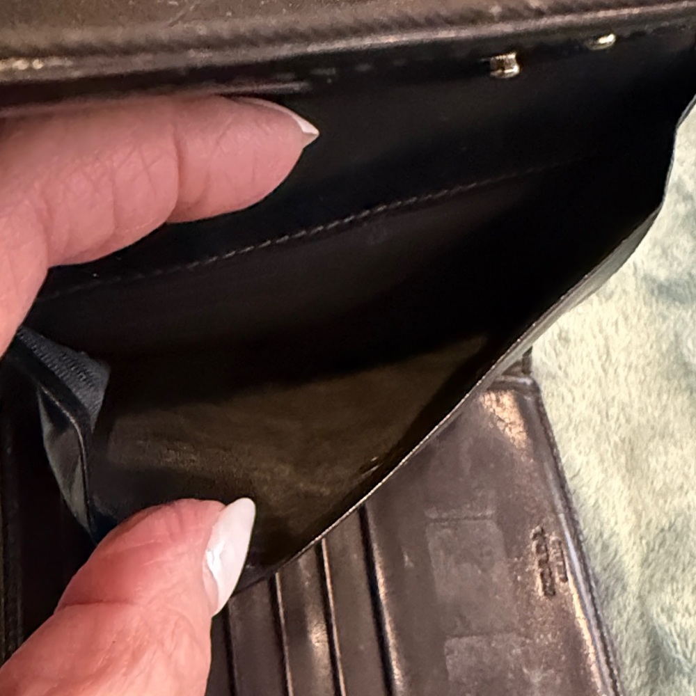 Prada Quilted Black Wallet - Picture 6 of 12